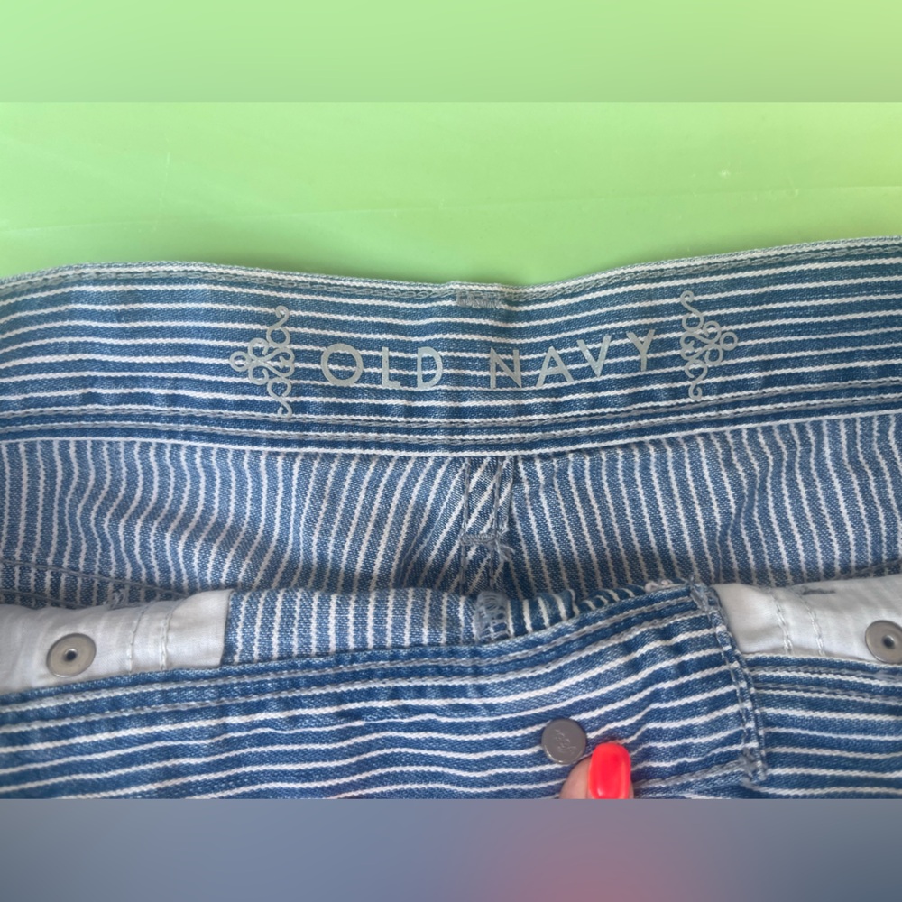 Old Navy Y2K Blue Striped Denim Skirt size 2 new without the tags attached - Picture 4 of 12